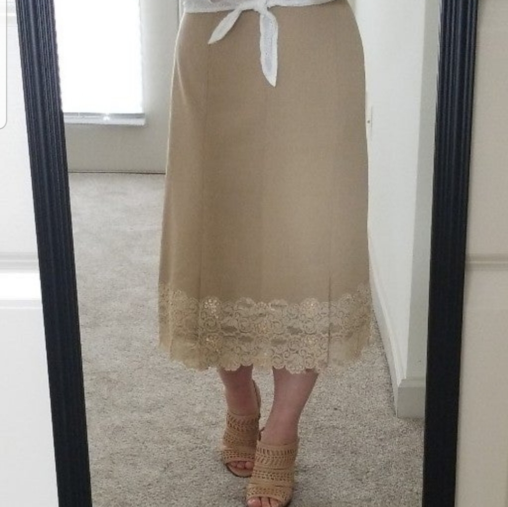 Vintage A-line Midi Lace Trim Skirt